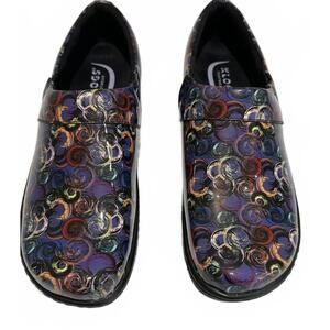 Klogs Footwear 'Mission' Slip-On Clogs Purple & Black w Multicolor Circles 10M
